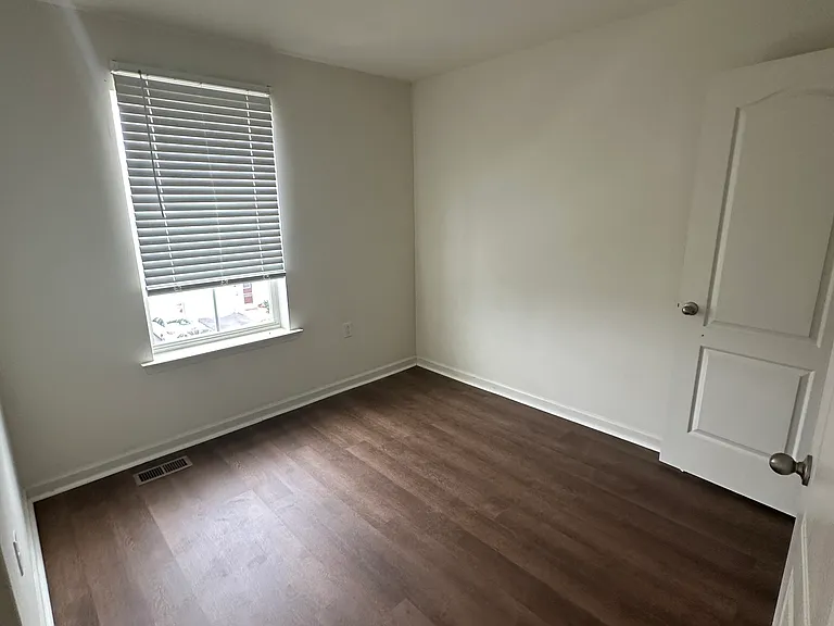 115 Cecily Way — Photo 11