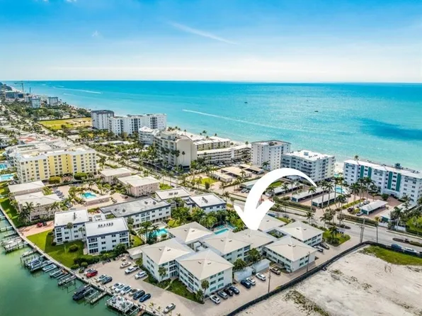 1950 Gulf Shore Blvd N APT 205, Naples, FL 34102