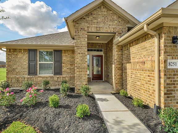 2nd image of 8251 Oxbow Manor Ln
