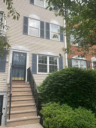 92 Callahan Ct Photo 1