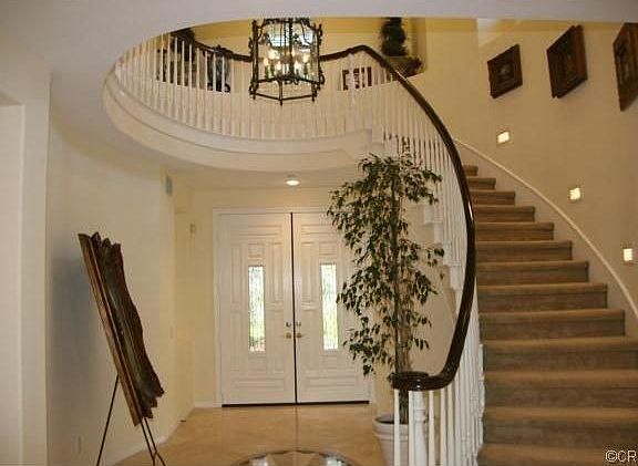 5th image of 15324 Pelham Ct