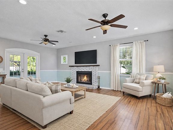 4th image of 4853 61st Cir