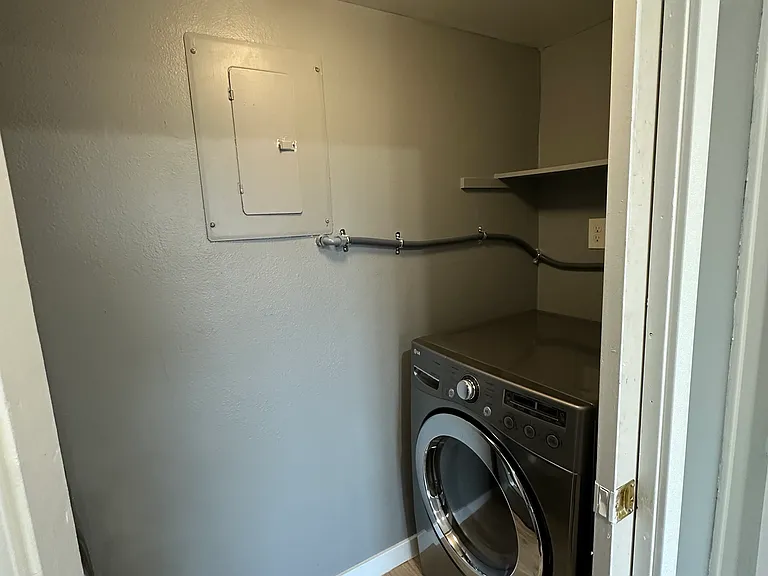 4262 Mesa Vista Way #8 — Photo 9