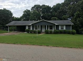 5426 New Castle St, Gainesville, GA 30507