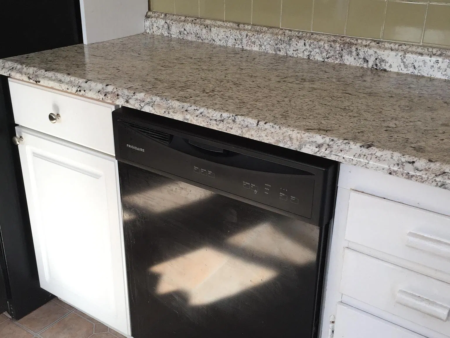 2 bed, 900 sqft, $1,050 — Photo 4