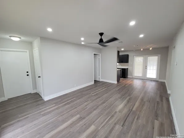4851 FEATHEROCK, Kirby, TX 78219