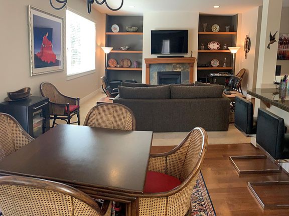 Living room/dining room