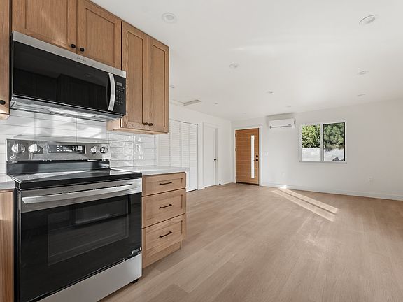 5th image of 15333 Lemay St #15335