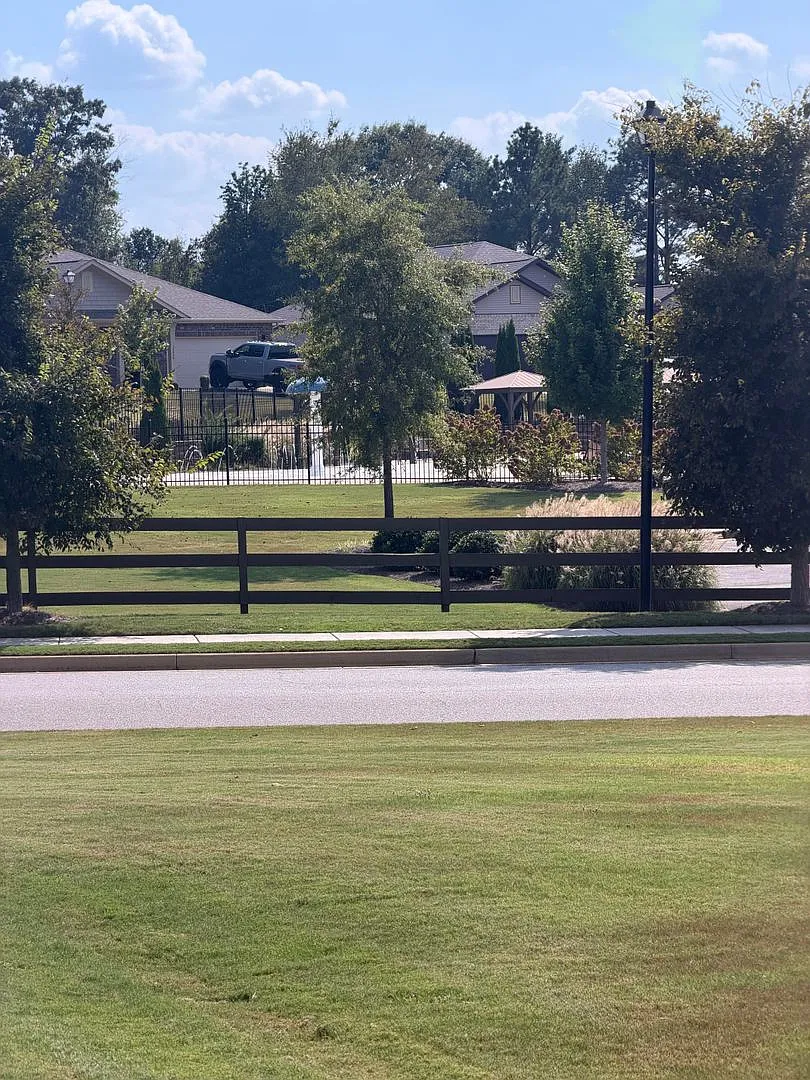 Available Now - The Links at Canebrake!! Beautiful 4 bedroom 3 bathroom across from the POOL! — Photo 3
