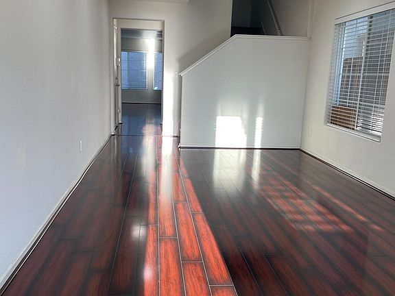 4th image of 16566 Bungalow Ln