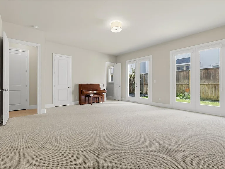 2707 Cohn Trl — Photo 8