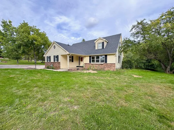 615 S Woodland Dr, Fergus Falls, MN 56537