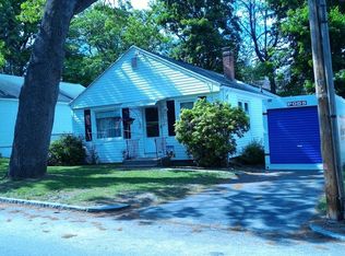 24 Brooks St, Springfield, MA 01109