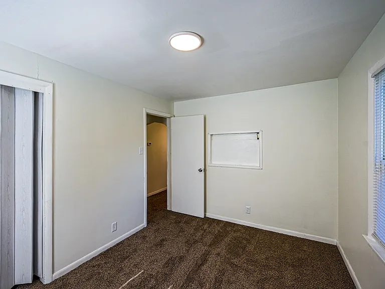 1909 Taylor Ave — Photo 19