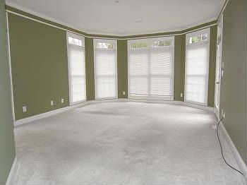 3rd image of 1317 Bershire Ln