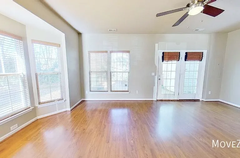 10835 Garden Oaks Ln — Photo 13