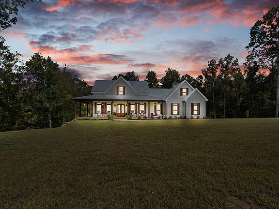2nd image of 450 County Road 28