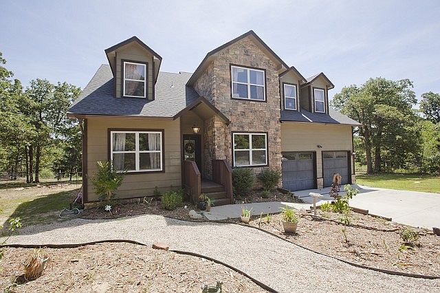 Distinctive 2 story home