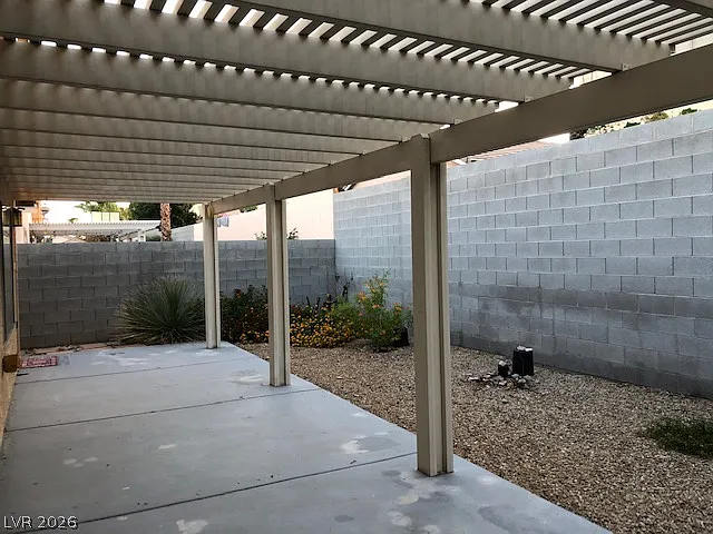 3 bed, 2.0 bath, 1684 sqft, $1,850 — Photo 4