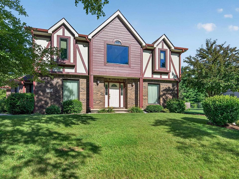 1st image of 621 Knoll Wood Ln