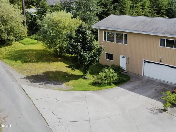 1125 Timberline Ct, Juneau, AK 99801