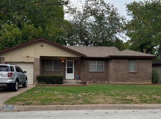 760 Betty Ln, Hurst, TX 76053