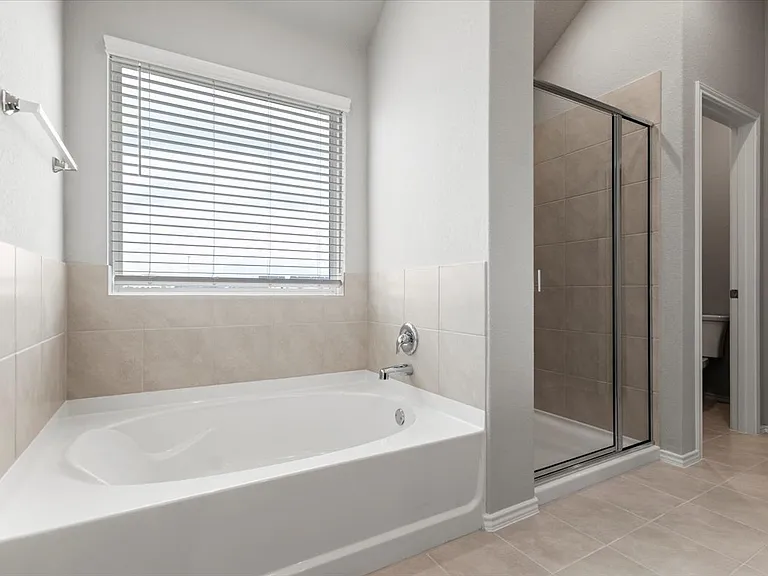 4909 Sea Salt Dr — Photo 17
