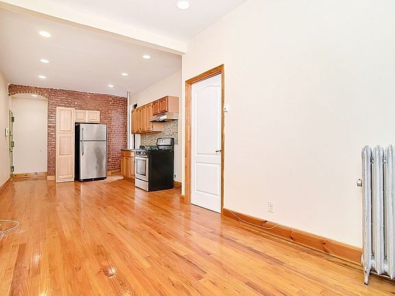 3rd image of 509 W 170th St APT 33