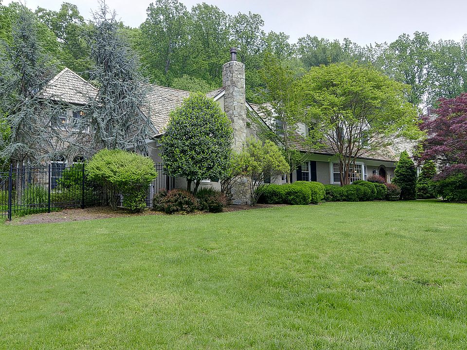 2nd image of 8820 Belmart Rd