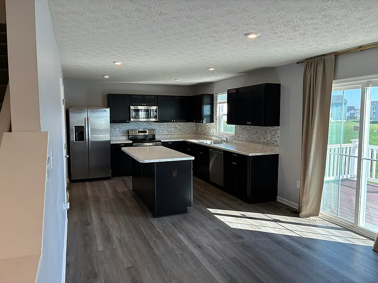 kitchen/breakfast nook