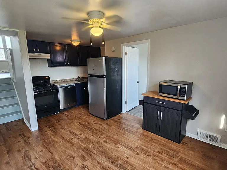 119 E Laughead Ave — Photo 3