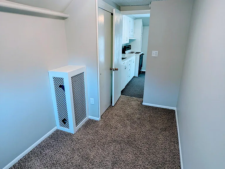 115 1st Ave SW #3 — Photo 16