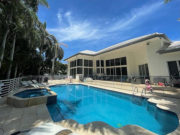 5th image of 152 Ocean Blvd