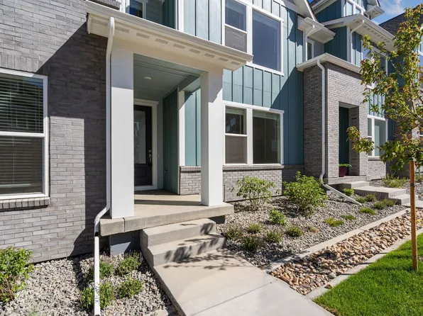 2764 Blue Iris Dr, Loveland, CO 80538