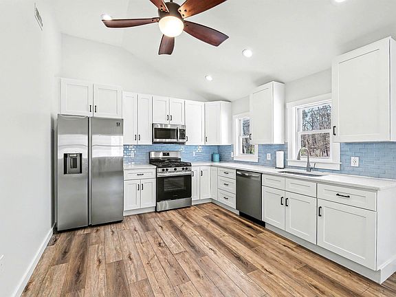 4th image of 245 Liebig St