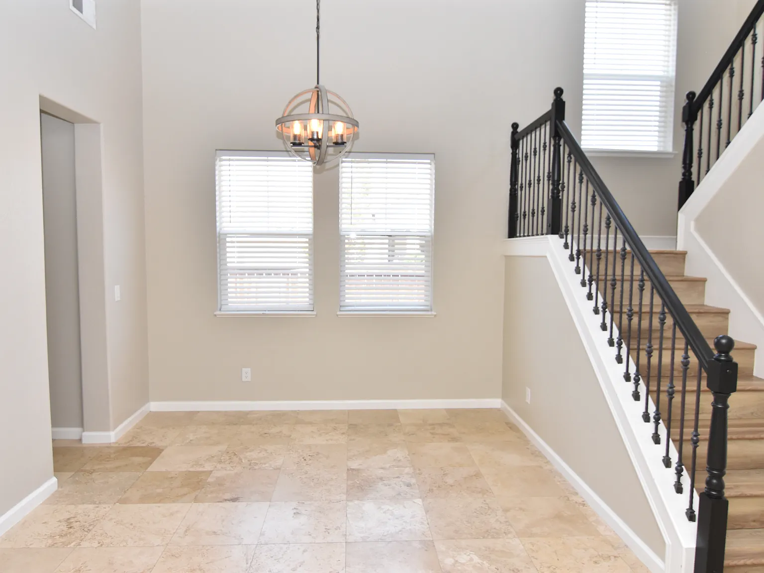 4 bed, 3088 sqft, $3,450 — Photo 3