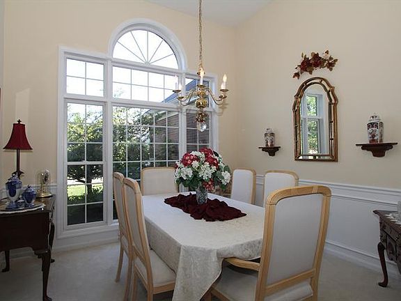 4th image of 6211 Green Knoll Cir