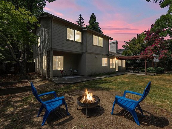 2nd image of 1350 Rose Way