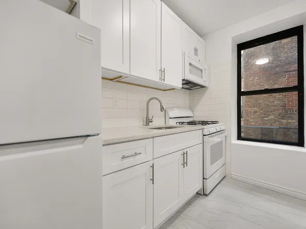 124 Mott Street image 1 of 9