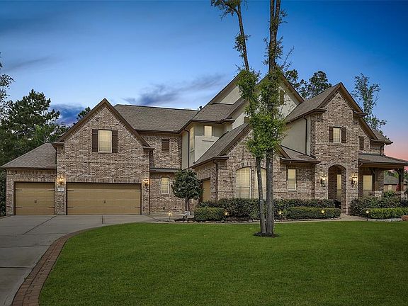 3rd image of 124 Grove Clover Ln