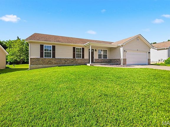 3rd image of 351 Gardenia Dr
