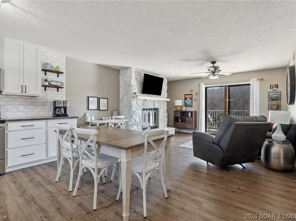 611 Lazy Days Rd #B4, Osage Beach, MO 65065