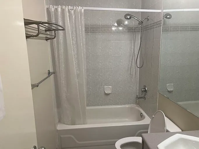 41XX Carnarvon St #1A — Photo 9