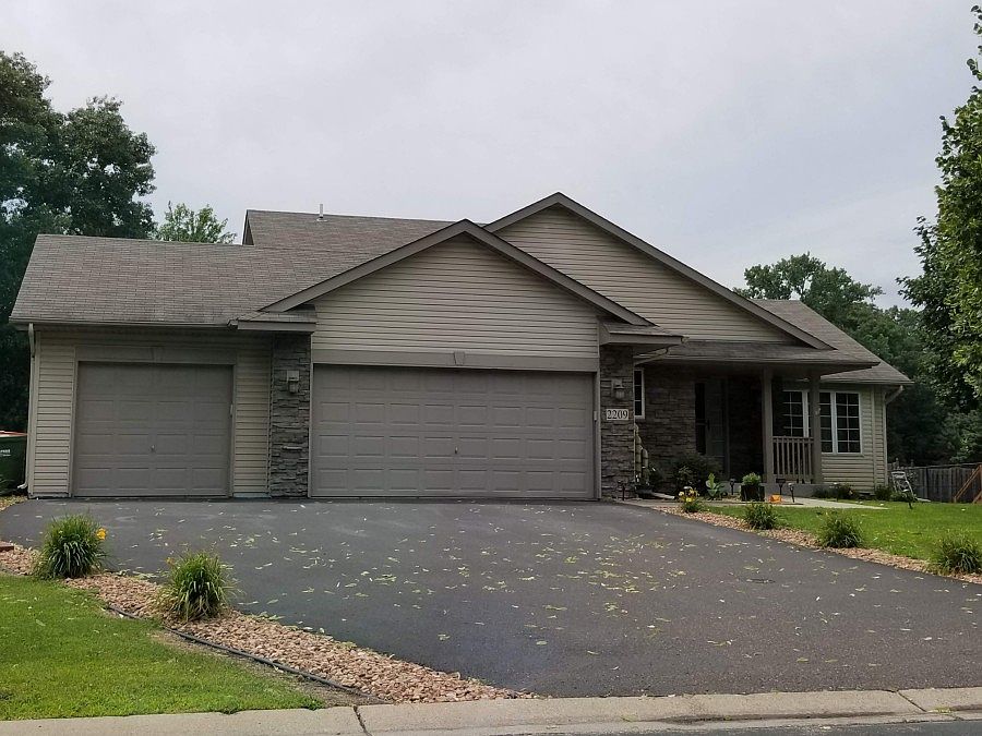 1st image of 2209 122nd Cir NE