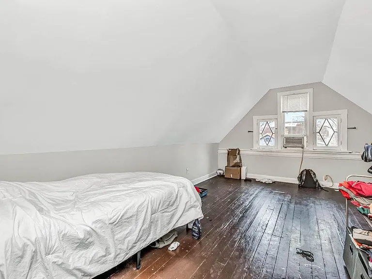 46 Graham St — Photo 15