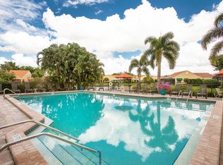 710 Reef Point Cir, Naples, FL 34108