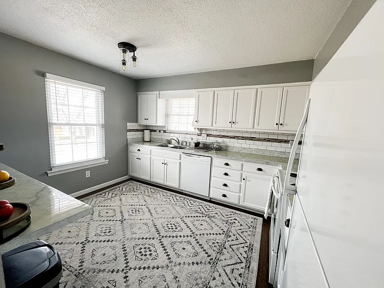 323 SE Melody Ln — Photo 27