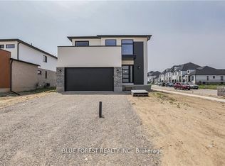 29 Poole Cres, Middlesex Centre, ON N0L1R0