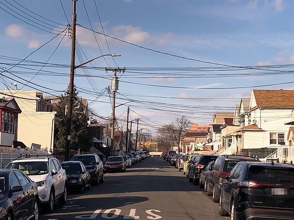 4th image of 10751 156th St