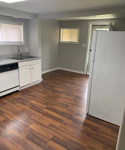 435 Elk St #1 — Photo 2